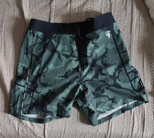 Customer photo from Basa O. review of Striped Green Camo - 5"